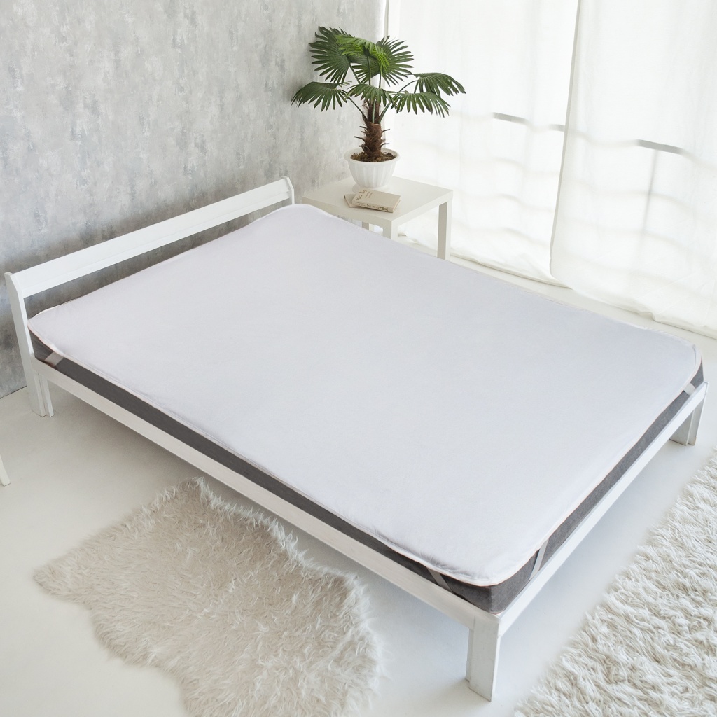 Наматрасник кровать.jpg